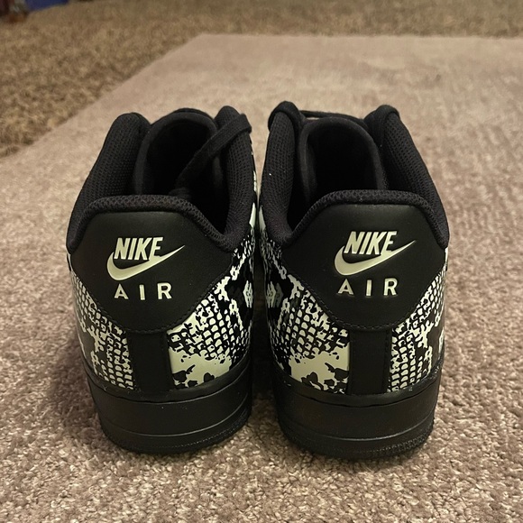 Nike Air Force 1 Foamposite Pro Cup ‘Glow Snakeskin’ - Picture 6 of 10